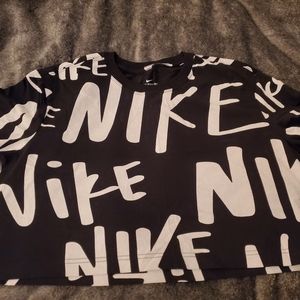 Nike Crop Top